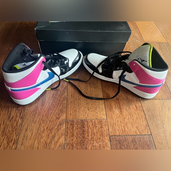 jordan 1 fuchsia